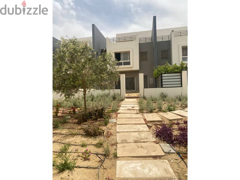 Town house modern 248m for sale with prime location in hyde park new cairo ready to move 2