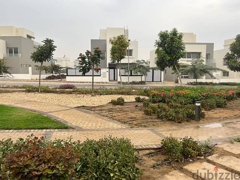 Town house modern 248m for sale with prime location in hyde park new cairo ready to move 4
