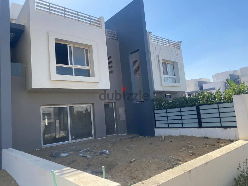 Town house modern 248m for sale with prime location in hyde park new cairo ready to move 9