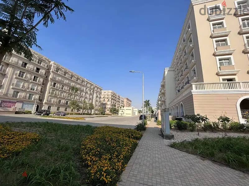 for sale apartment prime location on landscape in compound hyde park new cairo 9