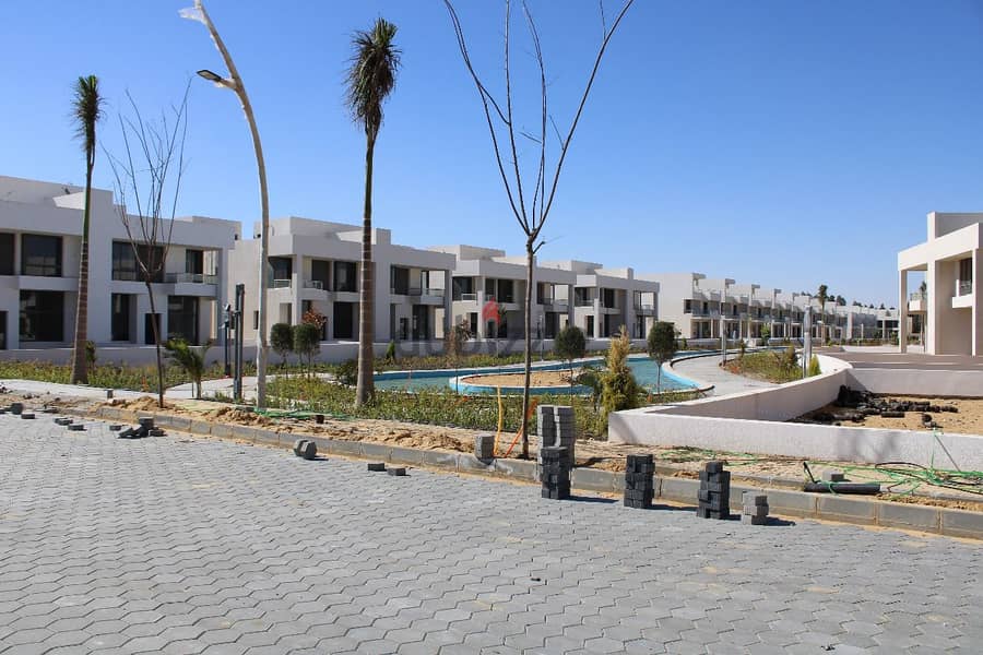 town house lake west zayed 16