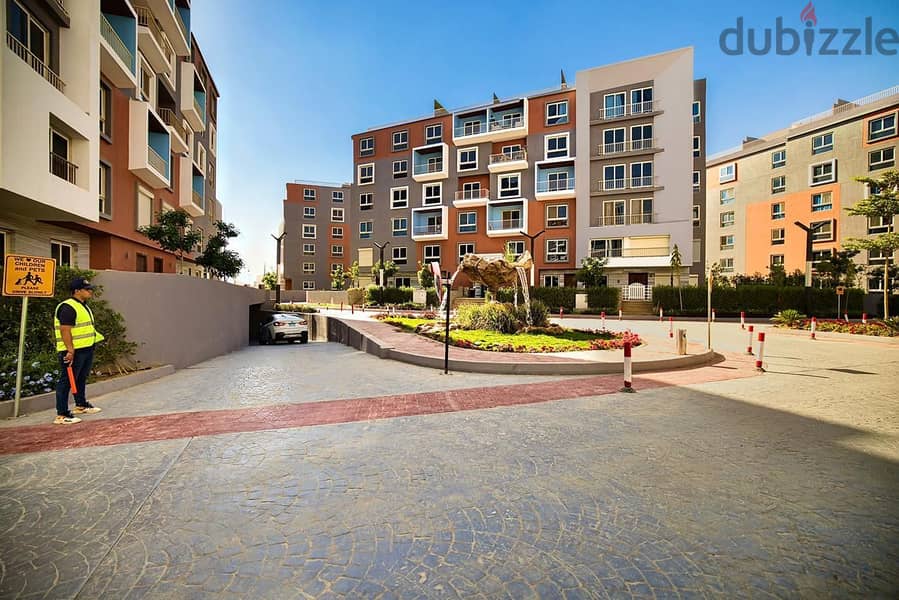 Immediately receive super luxury in installments. . Apartment for sale in Fifth Settlement in Amorada New Cairo Compound 4