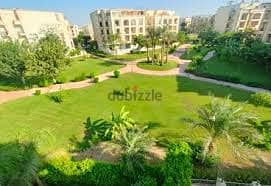 شقه للبيع ارضي بجاردن الشيخ زايد كمبوند حدائق المهندسين مطبخ و تكيفات 4