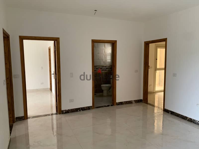 Town villa for rent 231m type I modern in madinaty ultra super lux finishing 7