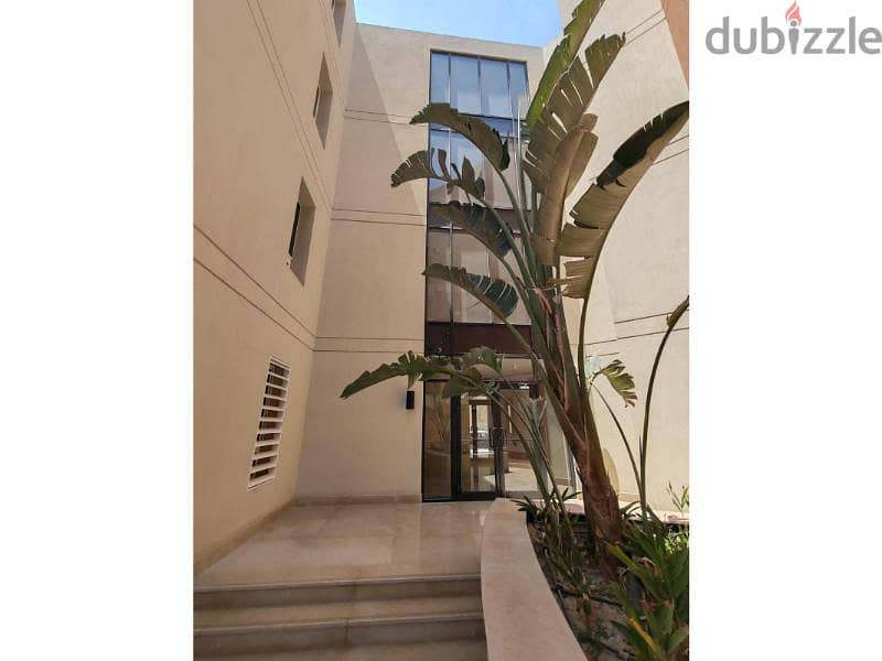 apartment for sale at pyramids hills compound 1