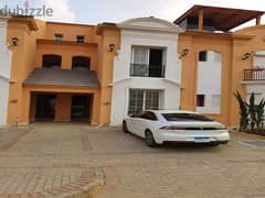 Immediate villa for sale in the heart of Golden Square at an unbeatable price 0