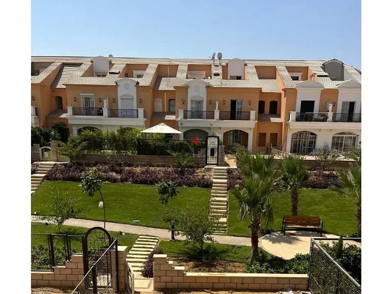 Immediate villa for sale in the heart of Golden Square at an unbeatable price 2