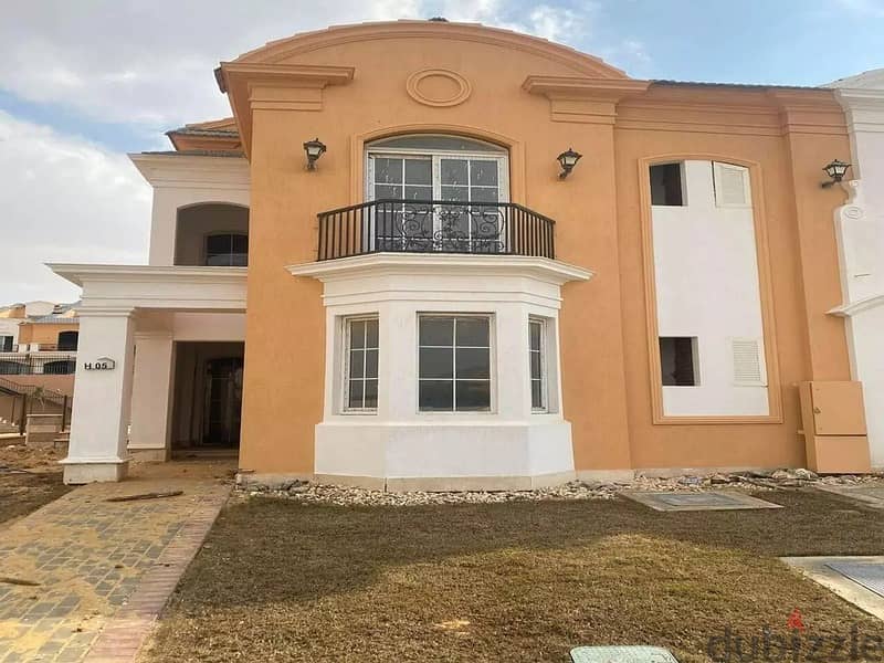 Immediate villa for sale in the heart of Golden Square at an unbeatable price 5