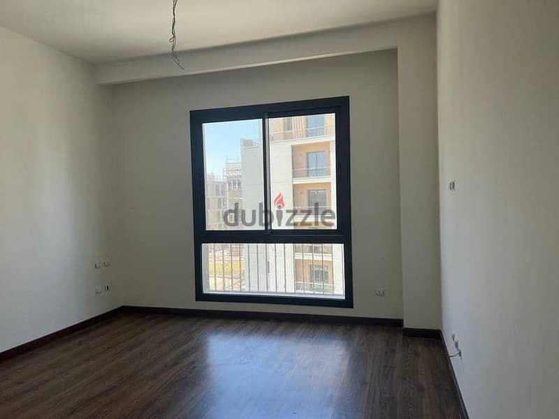 Ground floor apartment 160 sqm + garden 81 sqm located on the main 90th Street directly in the heart of the Fifth Settlement, Al Marasem Compound, Fif 9