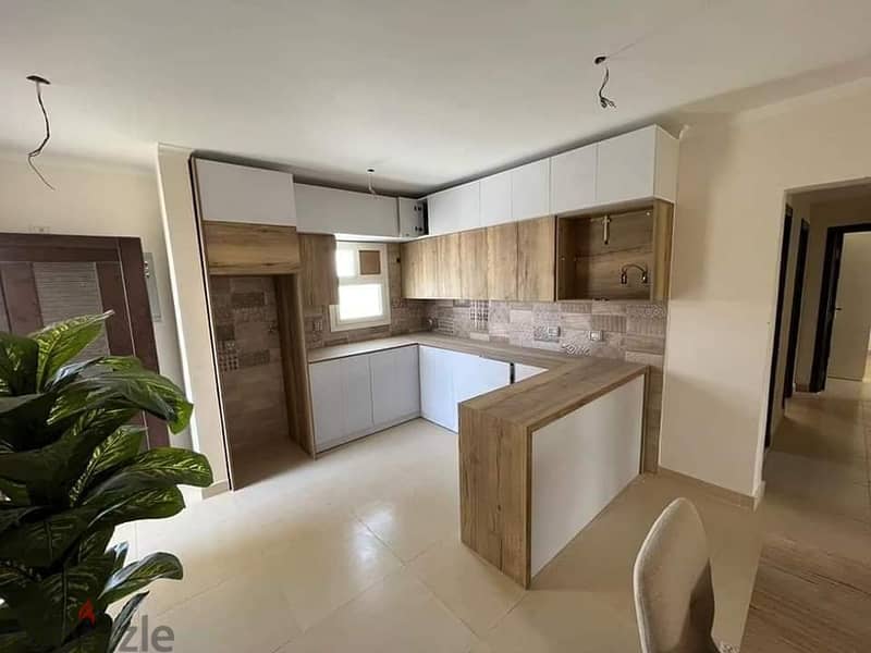 Chalet for sale on the North Coast, Azha Ras El Hekma village, fully finished, with air conditioners and kitchen, minutes from Fouka Direct Road, on t 14