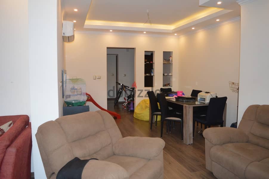 Furnished apartment for sale in West Town, immediate receipt 1