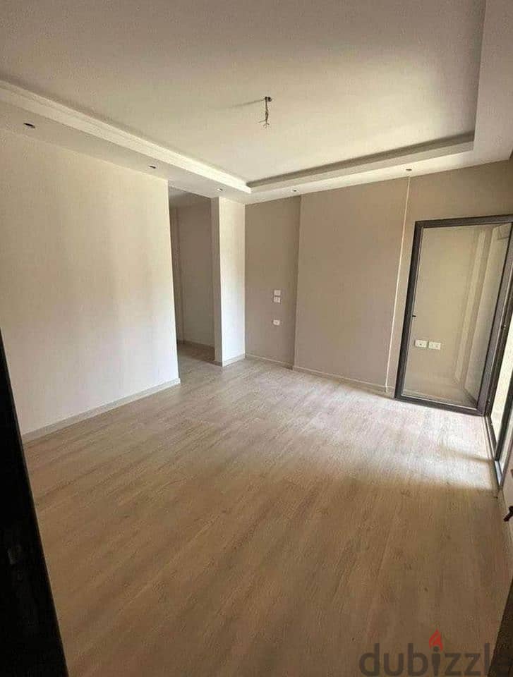Apartment for sale ready to move in golden square new cairo شقه استلام فوري بجولدن اسكوير بالتجمع مساحه كبيره 4