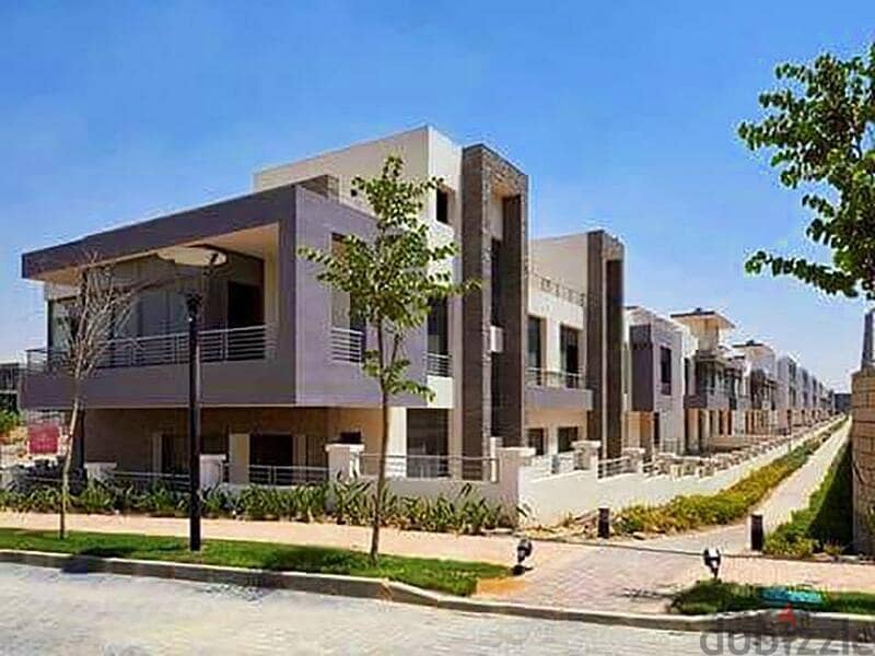 Apartment for sale in a full-service compound -  بسعر مميز لسرعه البيع في كمبوند  التجمع الخامس 9