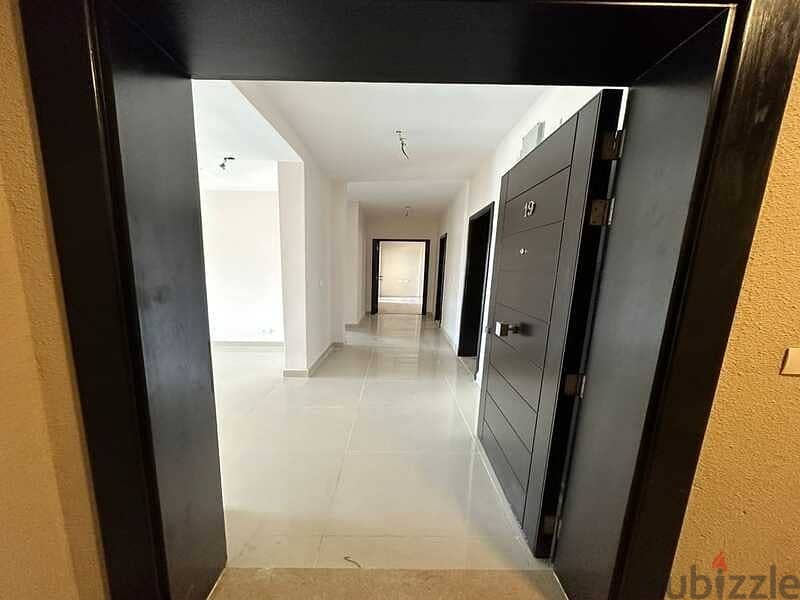 apartment in the most distinguished compound - شقه استلام فوري  علي المفتاح في اميز كمبوند في التجمع الخامس 4
