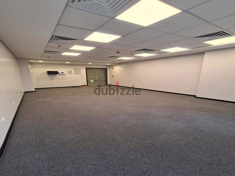 Distinctive office for rent in Hyde Park - Business District 2