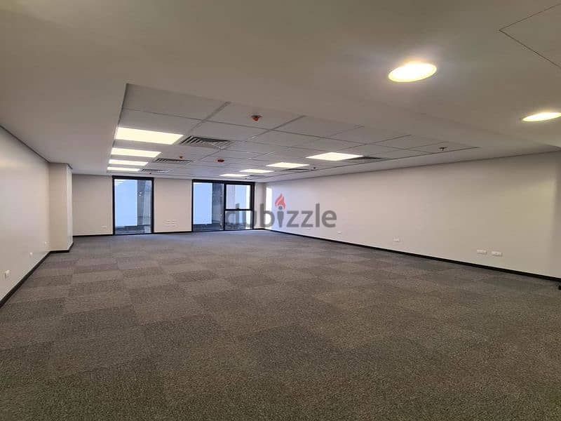 Distinctive office for rent in Hyde Park - Business District 4
