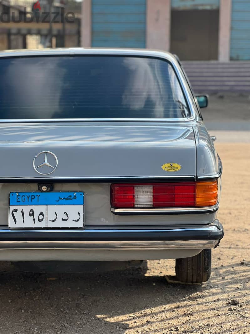 Mercedes E200 Model 1985 4