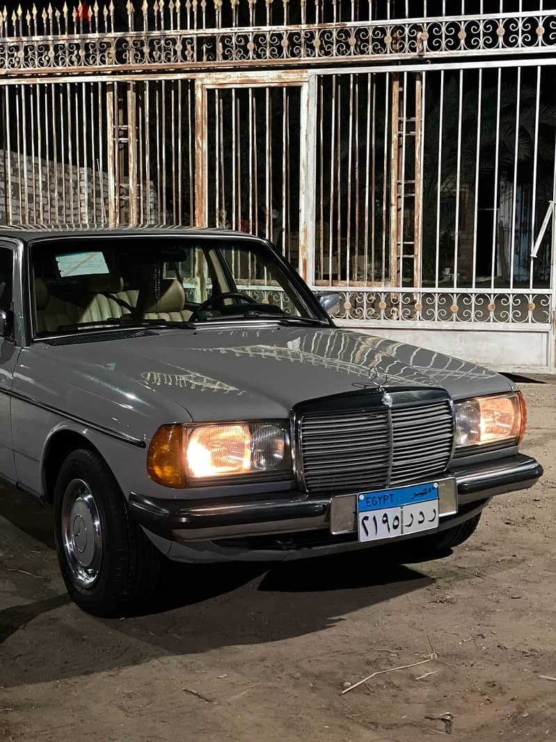 Mercedes E200 Model 1985 8