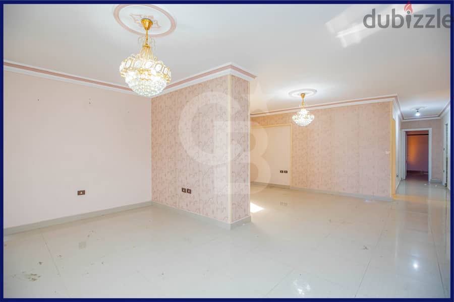 شقة للبيع 175 سموحة ( شارع احمد فاروق ) - 2