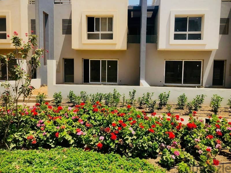 Modern Townhouse 208m With Land 200m For Sale In Hyde Park In Fifth Settlement 2