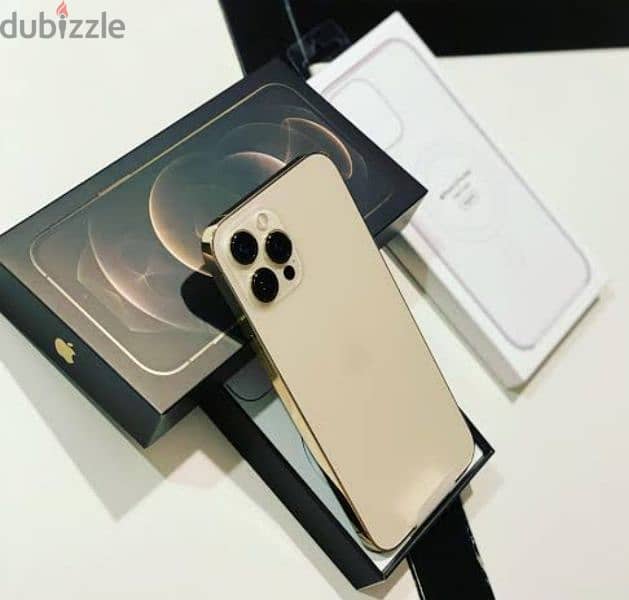 Iphone 12 pro gold + X9 plus ultra2 smart watche 4