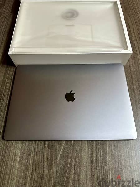 MacBook Pro 16 inch like new 5