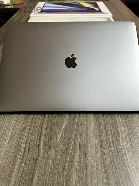 MacBook Pro 16 inch like new 10