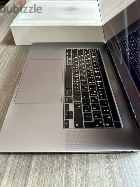 MacBook Pro 16 inch like new 12