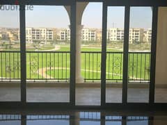 Apartment for sale Overlooking Lake District in Compound Mivida View Central Park and Lake شقة ا للبيع فى ميفيدا تشطيب سوبر لوكس
