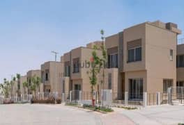 Town house 190m with good division from inside in Palm Hills new Cairo