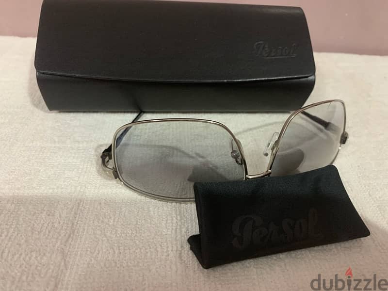 نظارة persoL رجالي  originale  made in Italy   حالتها ممتازة 10