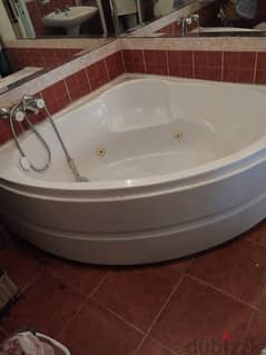 jaccuzi bathtub ideal standard slightly used 0