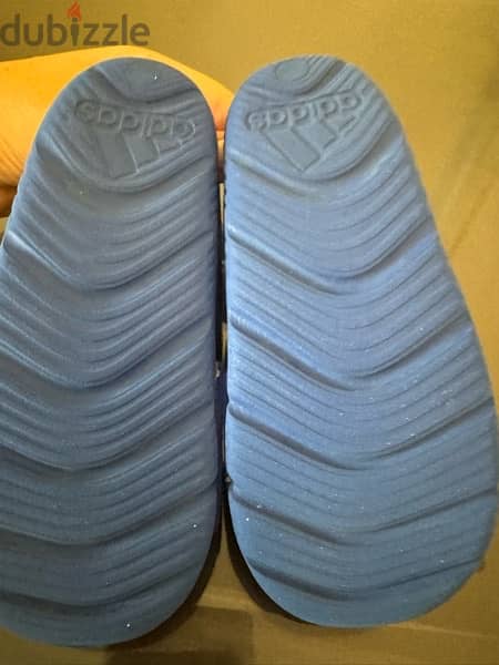 Addidas sandal excellent condition 4