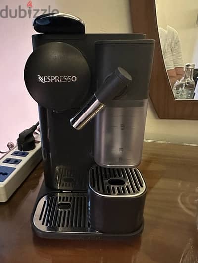 coffee machine nespresso latissmo one