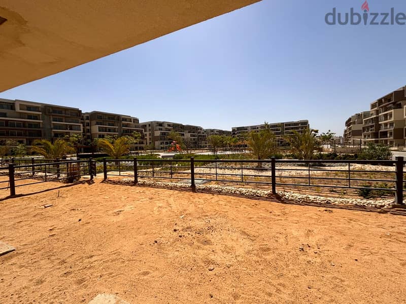 apartment garden corner 251 sqm for sale in palm hills new Cairo ,ready to move , special location 1
