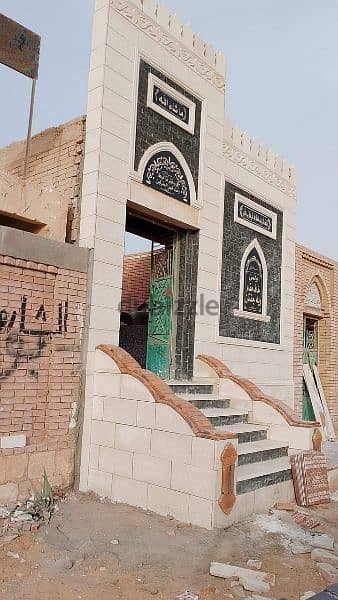مقبرة 60 متر فى أكتوبر طريق الواحات خلف مساكن عثمان من المالك مباشرة م 15