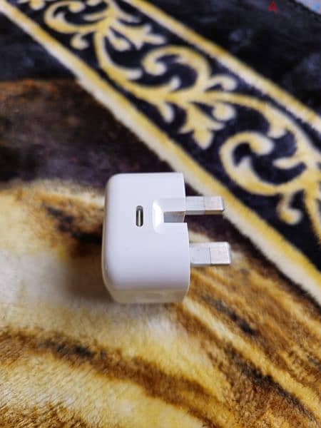 NEW CHARGER FOR APPLE IPHONE 1