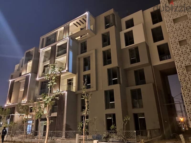 Ready to move 3BR apartments with installments 145m for sale in Sodic Eastown New Cairo next to AUC سوديك ايستاون التجمع الخامس 21