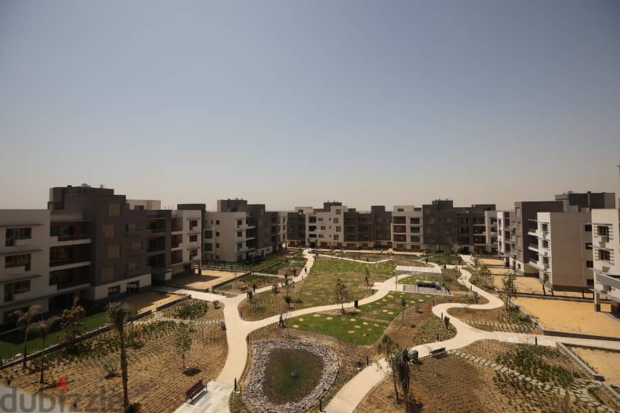 Ready to move town villa 258m with installments in District 5 New Cairo  دستريكت 5  التجمع الخامس 6