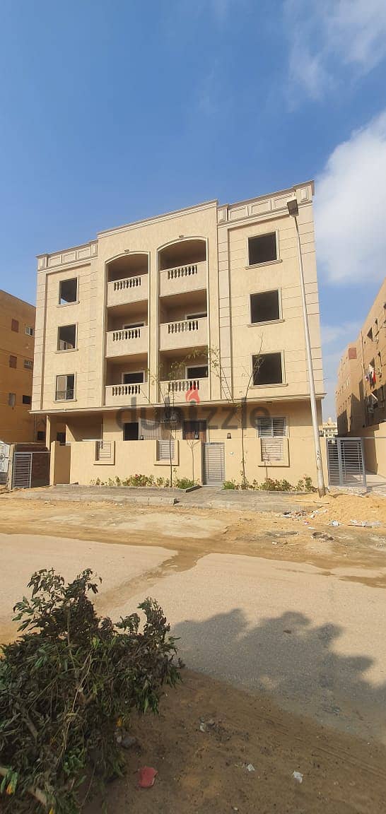 Immediate receipt of a 176 sqm apartment in front of a recurring floor at a snapshot price in Shorouk City 2