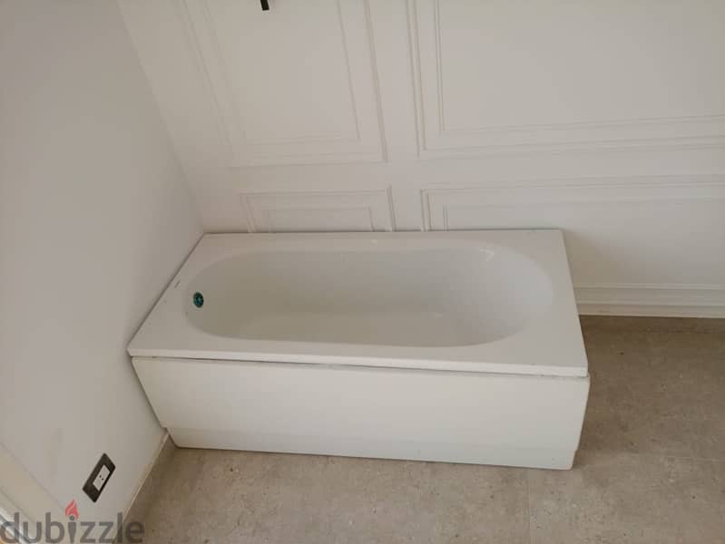 New Duravit bathtub with sides 3