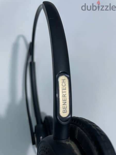 headset 15