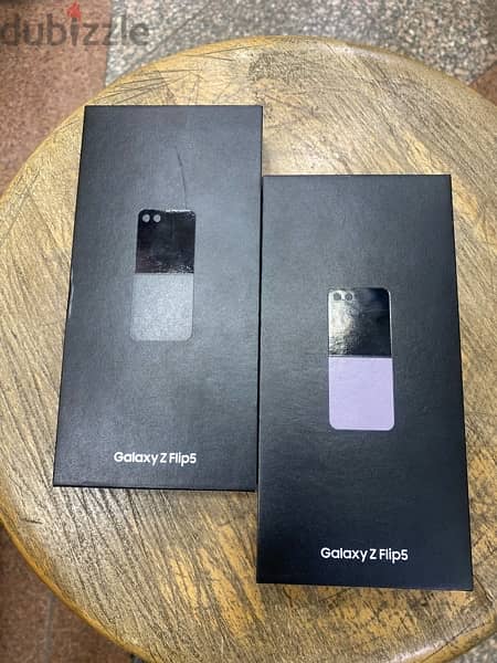 Galaxy Z Flip 5 512G Black Mint 256G Lavender Black جديد متبرشم 3