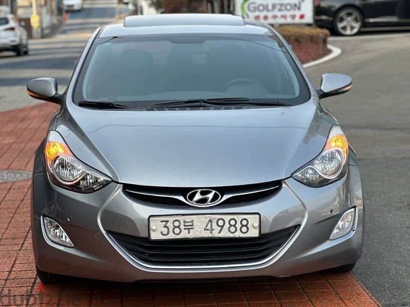Hyundai Avante 2013 1