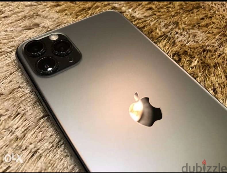 iPhone 11 Pro Max 4