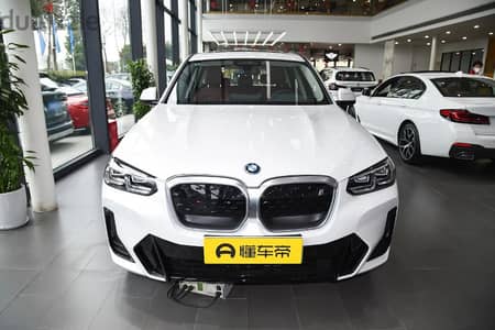 BMW iX3 2024