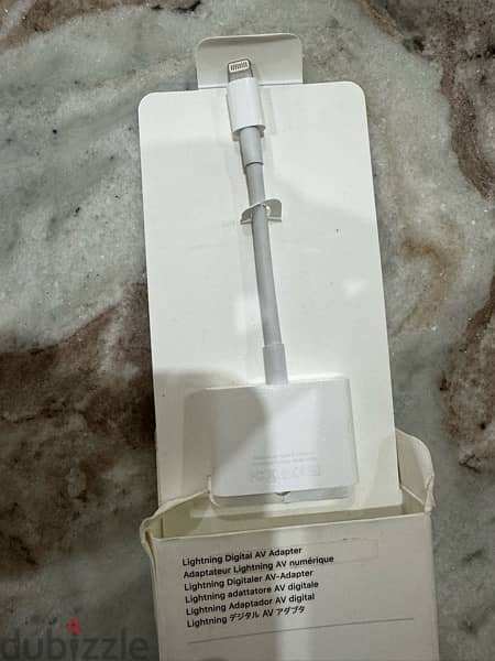 Apple Original lightening iPhone iPad to HDMI  digital Av adapter 1