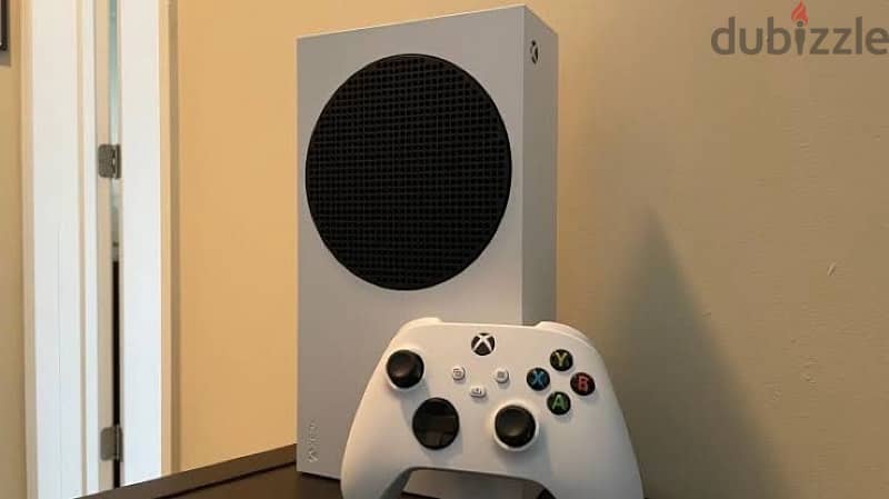 xbox series s good console for gaming negotiable يوجد اشتراك جيم باس 3