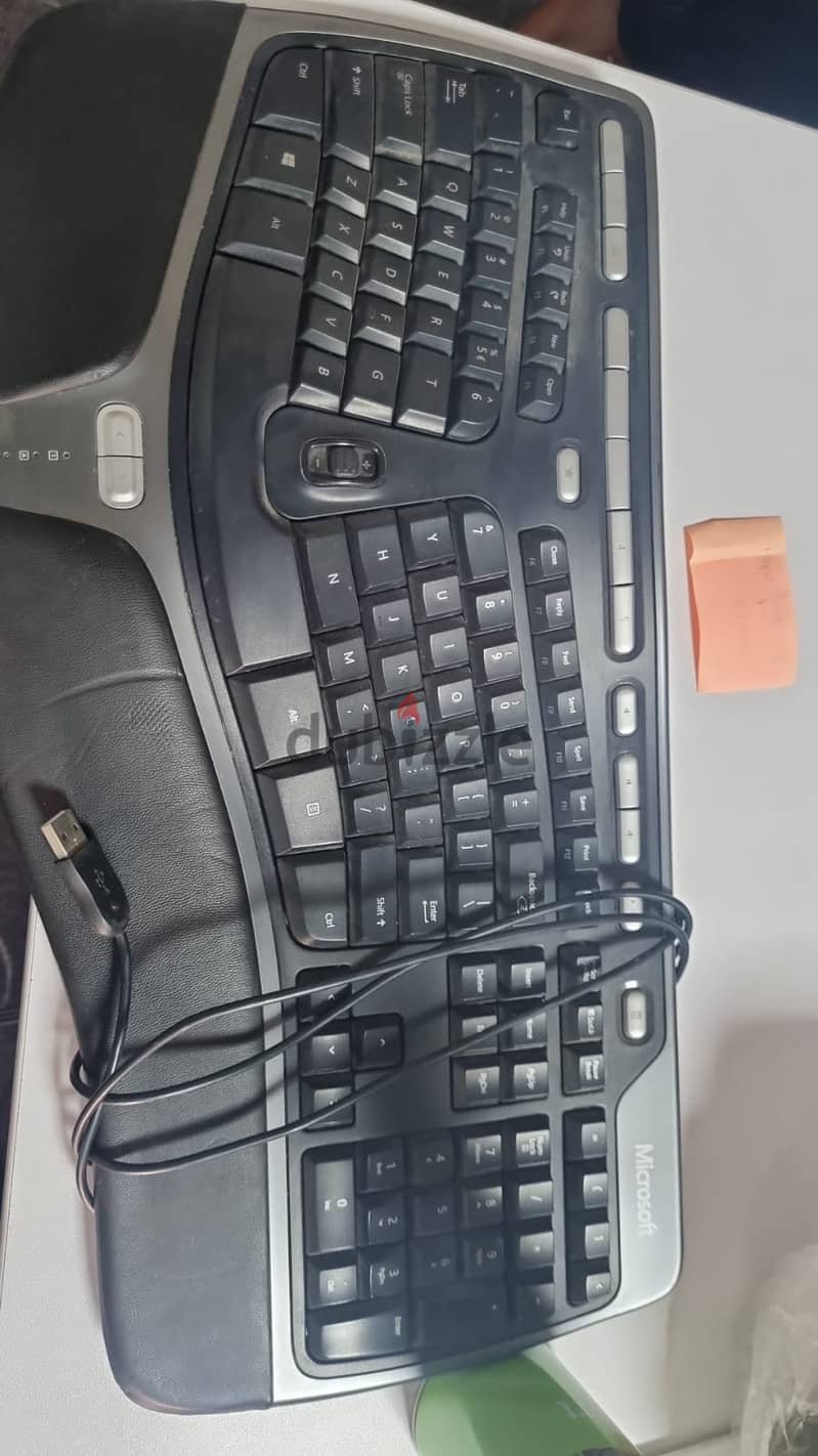 Microsoft ergonomic keyboard 1