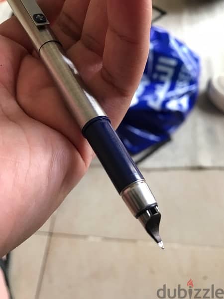 قلم باركر ٢٥ لم يستخدم 2